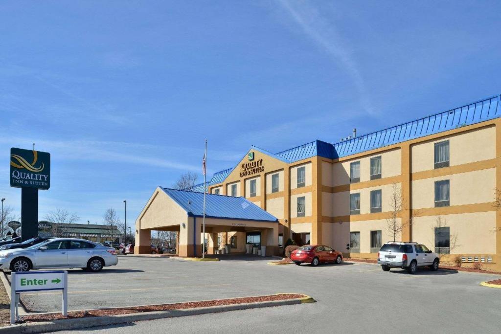 Quality Inn & Suites Jefferson City Exterior photo